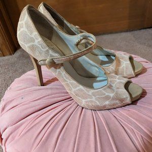 NINE WEST Giraffe Print Heels  Size 9-9.5